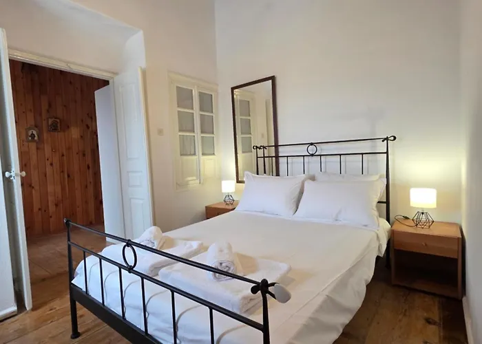 Spitaki Milos * Tripiti